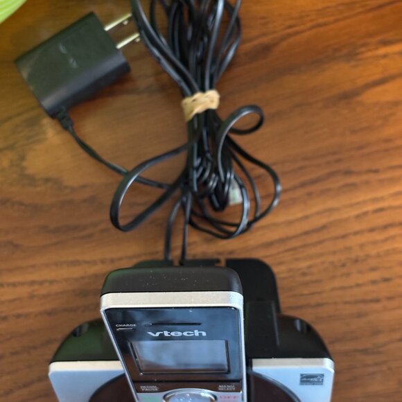 VTech DECT 6.0 Dual Handset Cordless Phones with CID, Backlit Keypads and Screen - Picture 8 of 8